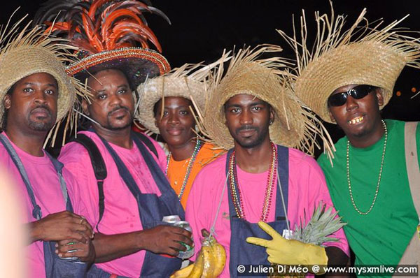 revellers27042011