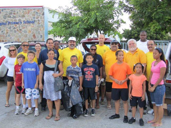 rotaryassistswithcoastalcleanup20092011