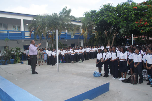 sxmacademybacktoschool15082011