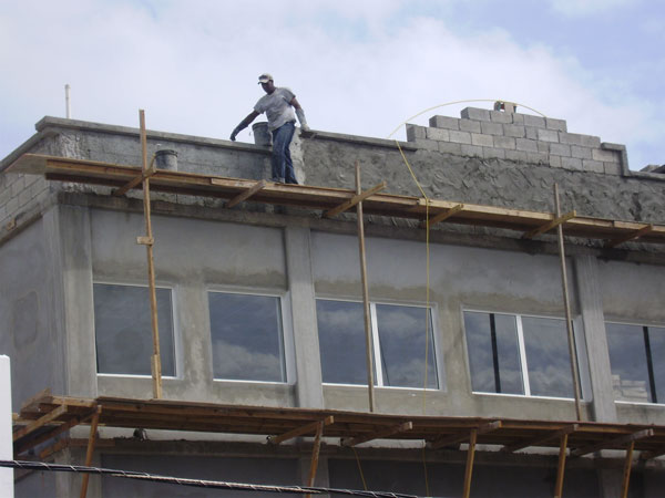 unprotectedconstructionworker19012011