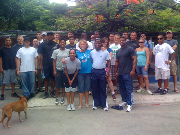 usfolvolunteersatanimalshelter08072011