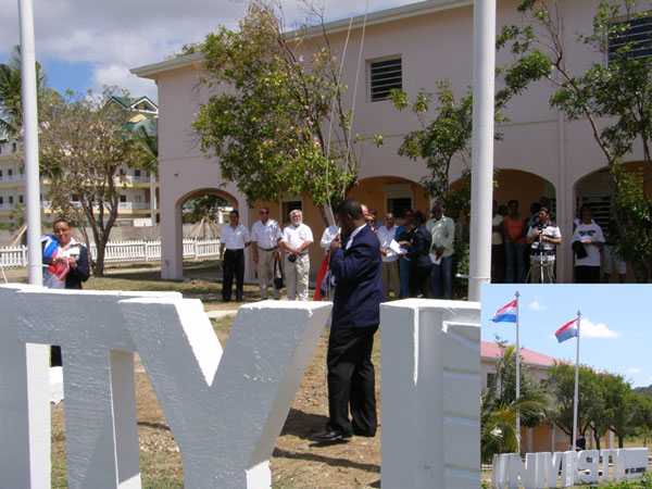 usmflaghoisting09052011